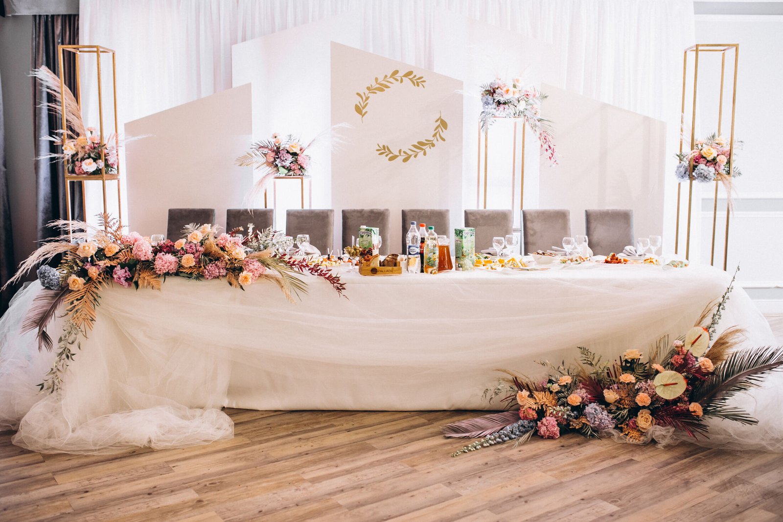 Luxury reception centrepiece